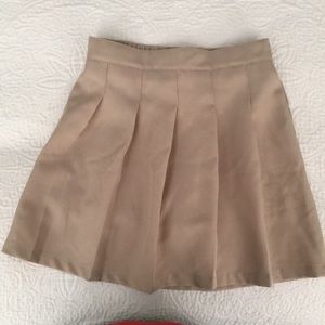 IZOD Pleated Skort